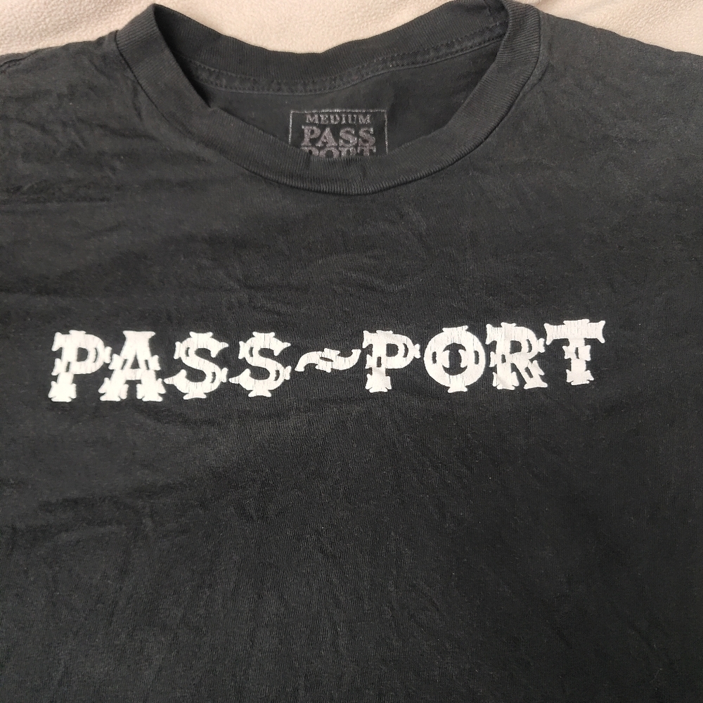 Passport T medium
